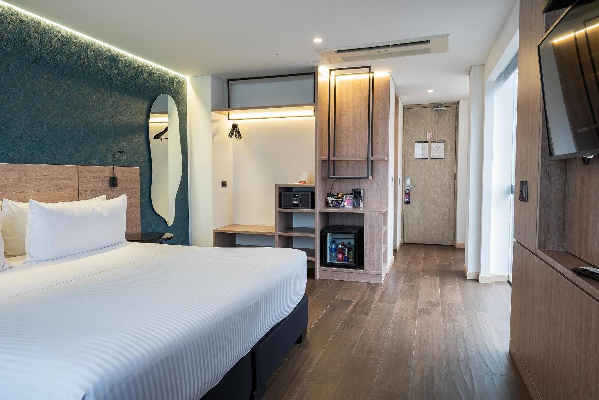 Hotel Black Tower Premium Богота Екстериор снимка