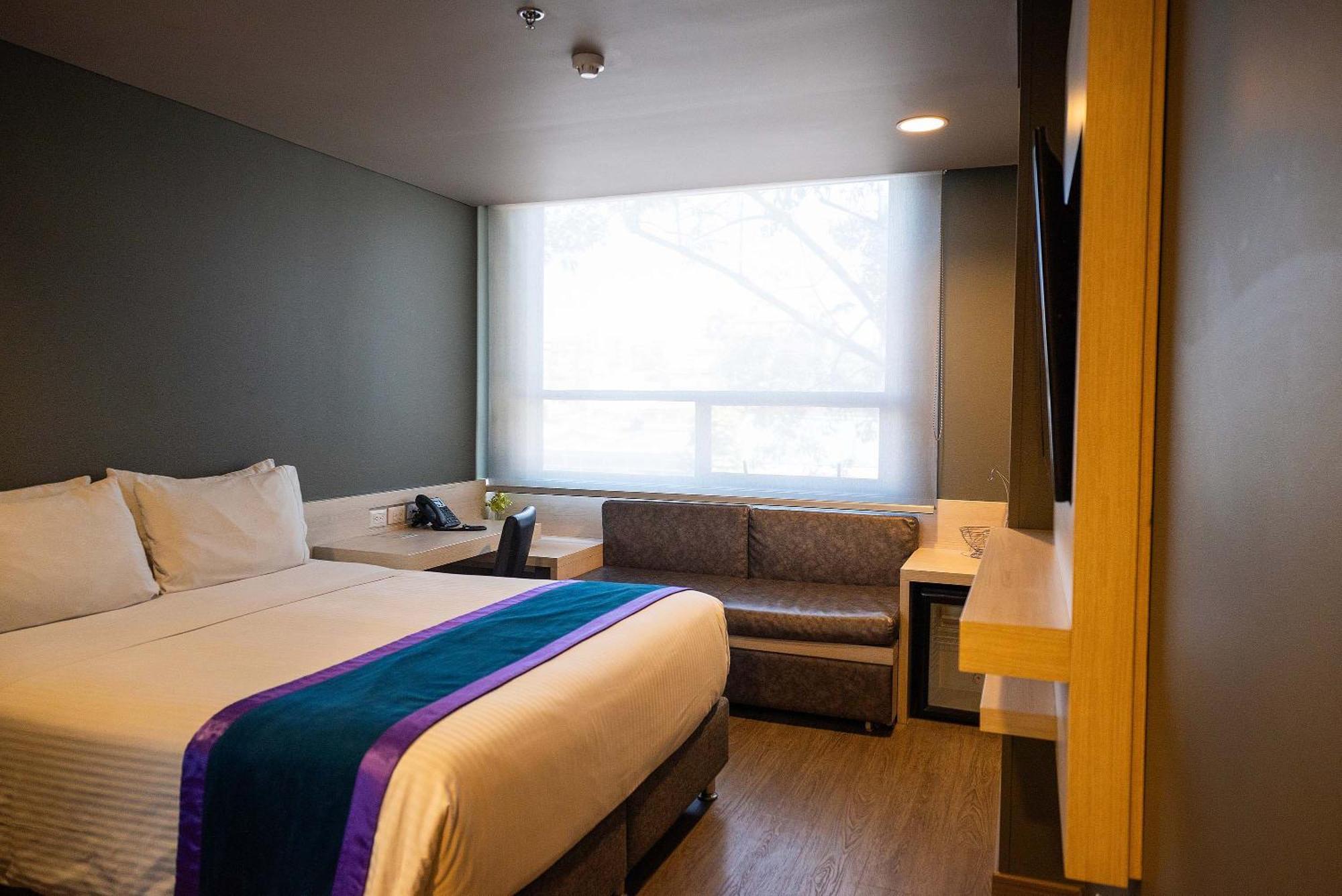 Hotel Black Tower Premium Богота Екстериор снимка