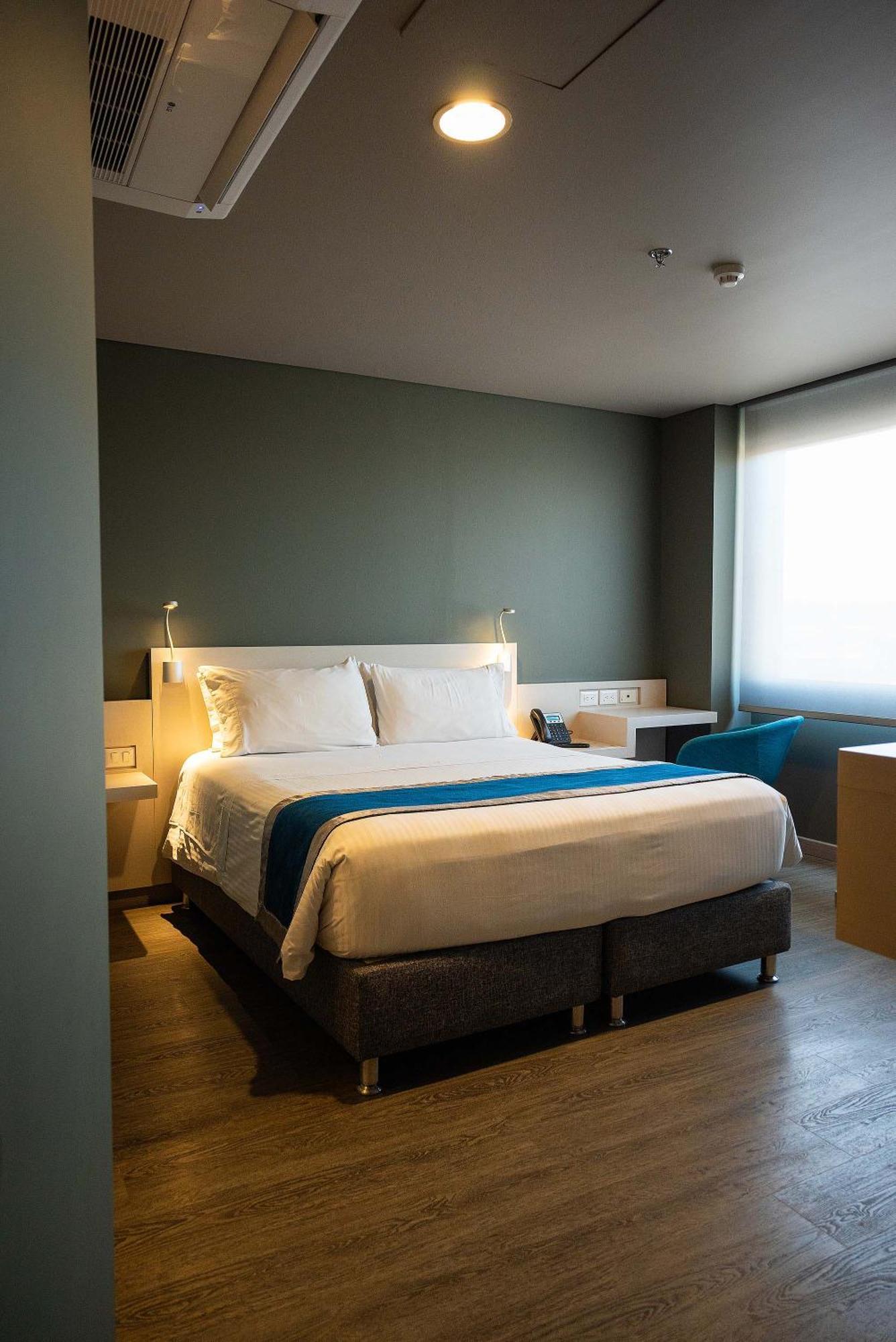 Hotel Black Tower Premium Богота Екстериор снимка