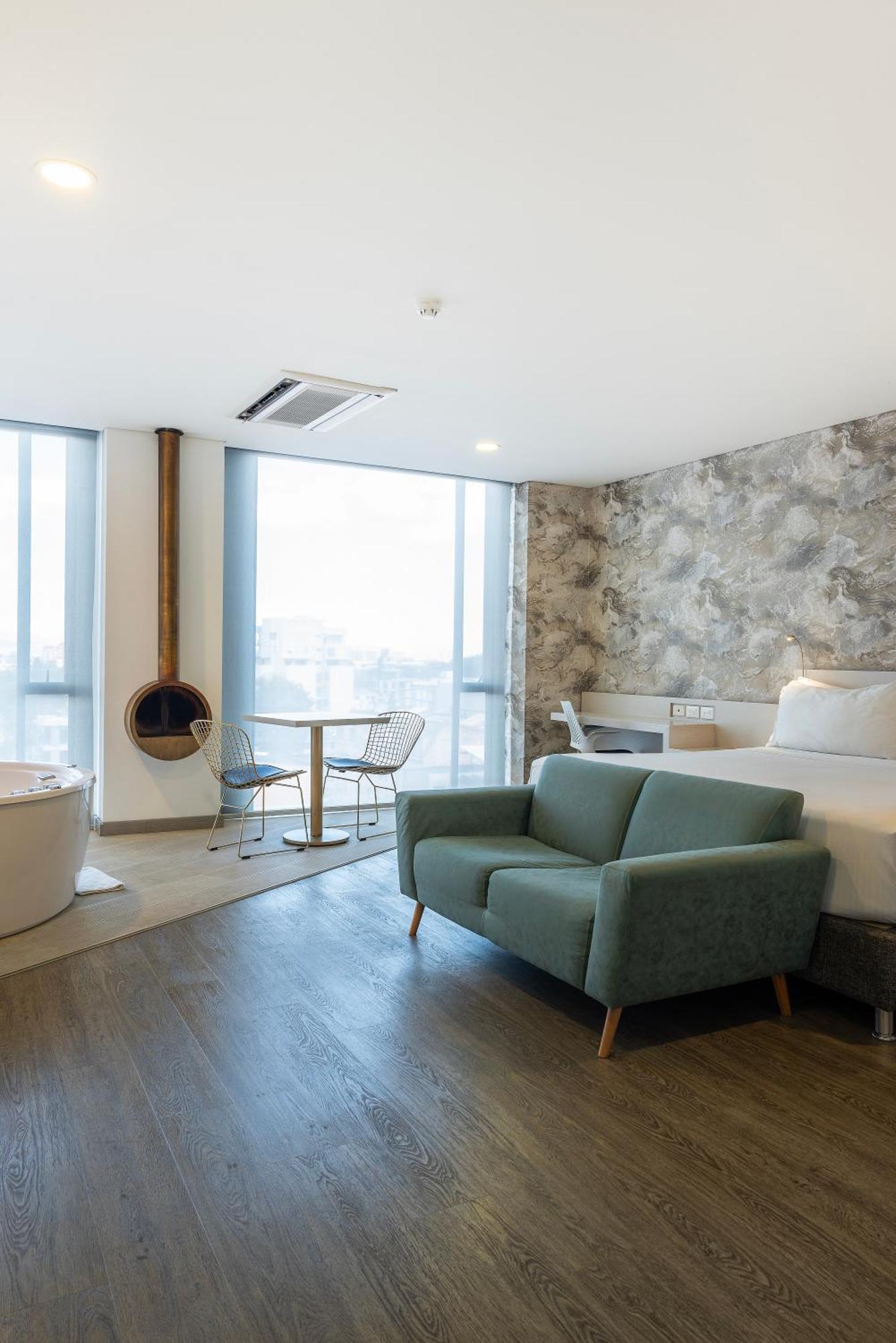 Hotel Black Tower Premium Богота Екстериор снимка