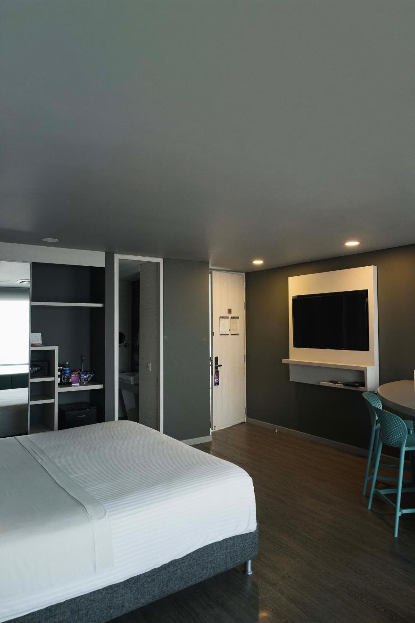 Hotel Black Tower Premium Богота Екстериор снимка